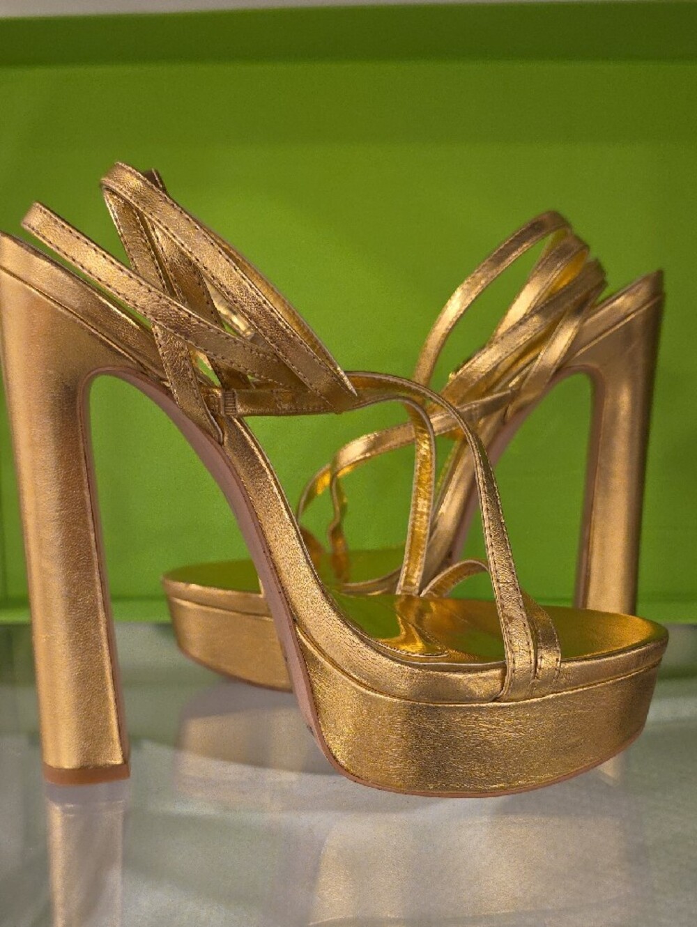 Jennifer Lopez Gold Metallic Platform Strappy sandals size 9 new without box - Picture 7 of 12